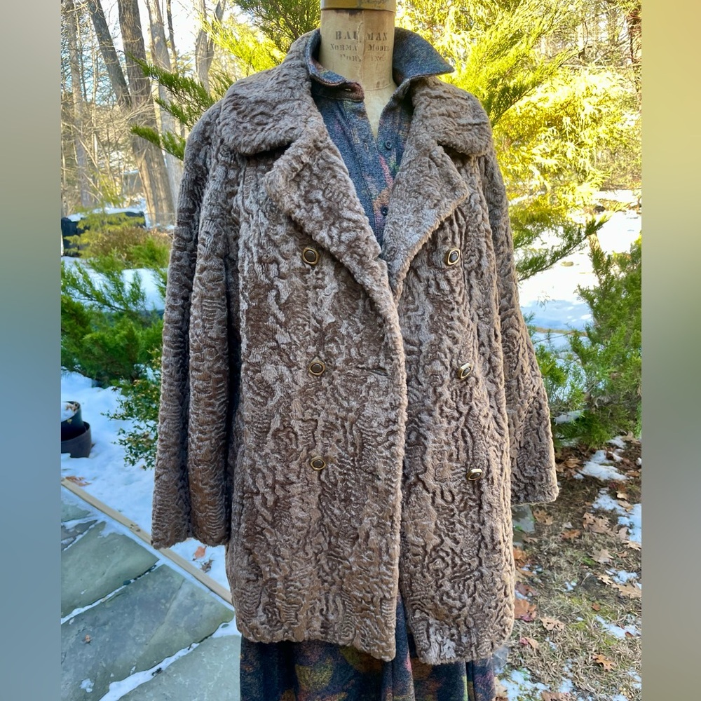 Vintage Faux Persian Lamb Peacoat❣️